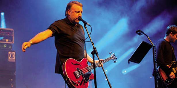 Peter Hook in concerto a Ciampino