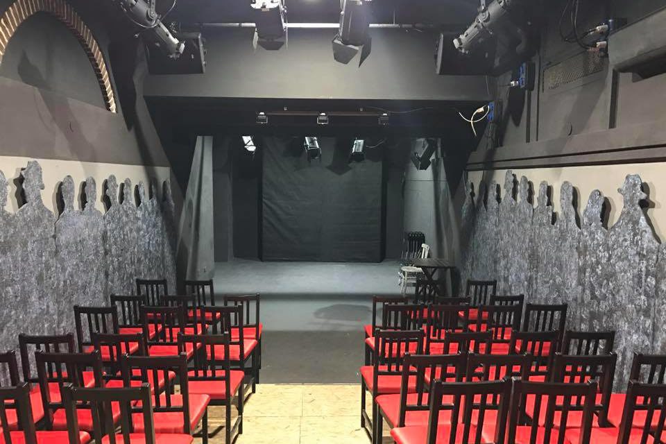 Teatro: INCONTRO IN TERRA DI NESSUNO